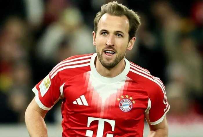 巴萨因莱万阿尔瓦雷斯犹豫错失凯恩
